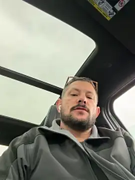 Snapshot of boytoyfrindles chatting on 12.21.25 boytoyfrindles online show from 12.21.25