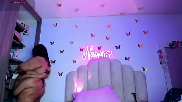 NaomiAsha online show from 10.10.25