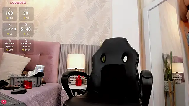 Kimmie kaboom x online show from 11.24.25