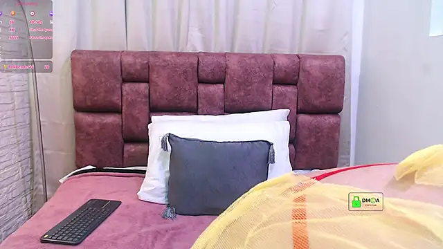 CandyxCosmic online show from 02.12.25