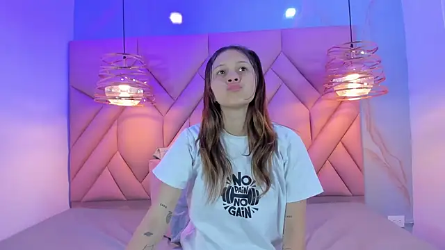 AngelaaCute  online show from 03.17.25