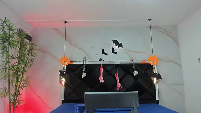 AngelaaCute  online show from 10.29.25