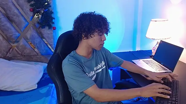 nickolas moon online show from 12.28.24