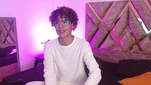 nickolas moon online show from 03.19.25