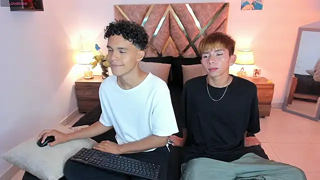 nickolas moon online show from 11.14.25