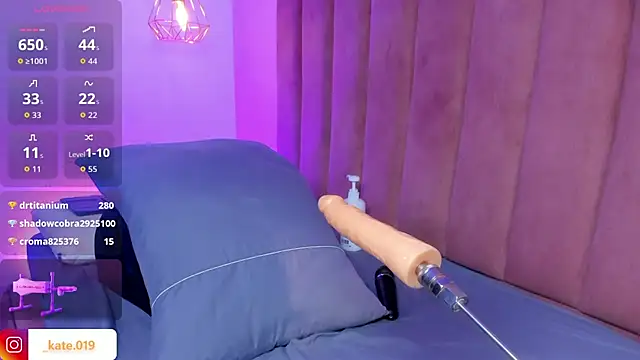 Snapshot of Kate_bale chatting on 11.09.25 Kate bale online show from 11.09.25