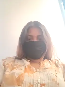 Snapshot of Hotmilfxox chatting on 12.04.24 Hotmilfxox online show from 12.04.24