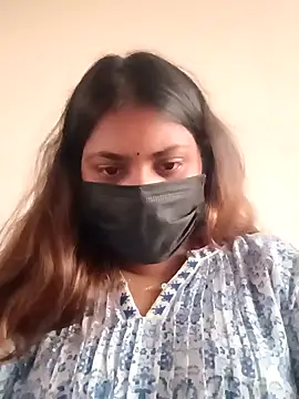 Snapshot of Hotmilfxox chatting on 12.16.24 Hotmilfxox online show from 12.16.24