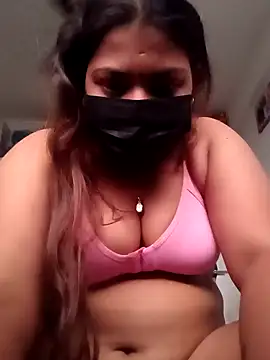 Snapshot of Hotmilfxox chatting on 12.22.24 Hotmilfxox online show from 12.22.24