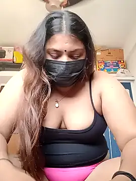 Snapshot of Hotmilfxox chatting on 01.04.25 Hotmilfxox online show from 01.04.25