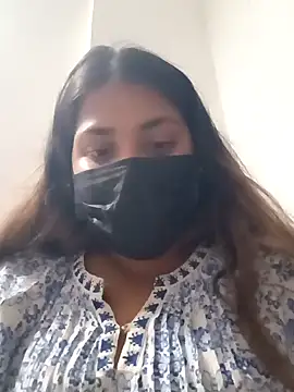 Snapshot of Hotmilfxox chatting on 01.05.25 Hotmilfxox online show from 01.05.25