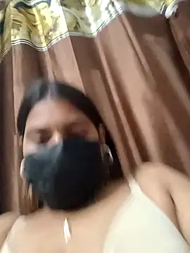 Snapshot of Hotmilfxox chatting on 01.17.25 Hotmilfxox online show from 01.17.25