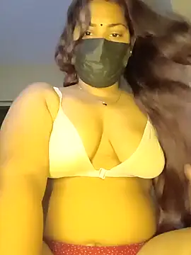 Snapshot of Hotmilfxox chatting on 03.06.25 Hotmilfxox online show from 03.06.25