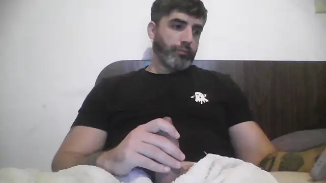 Snapshot of ozzypsico13 chatting on 05.06.26 ozzypsico13 online show from 05.06.26