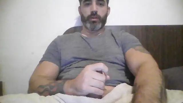 Snapshot of ozzypsico13 chatting on 05.16.26 ozzypsico13 online show from 05.16.26