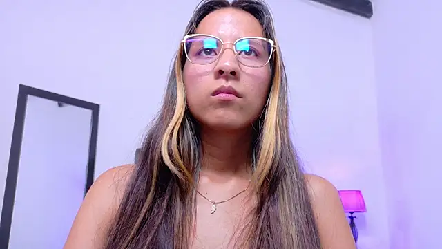 Skinny hottie18 online show from 02.06.25