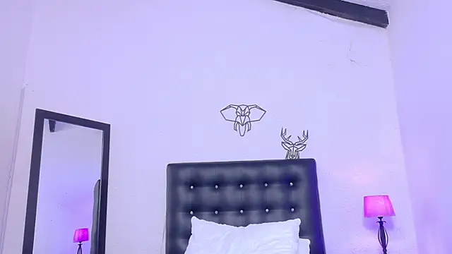 Skinny hottie18 online show from 02.22.25