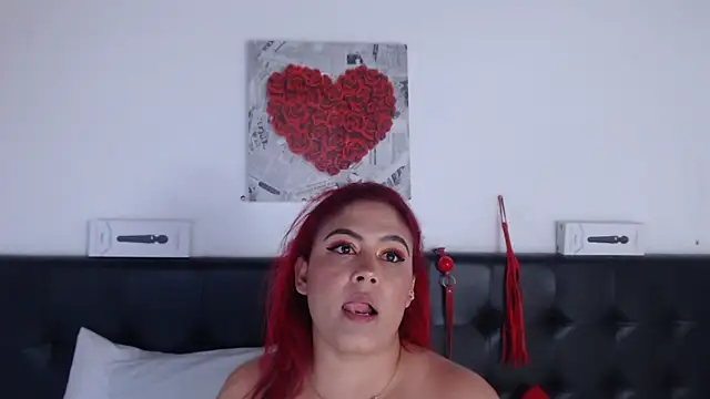 Snapshot of Amara_Red chatting on 02.10.25 Amara Red online show from 02.10.25