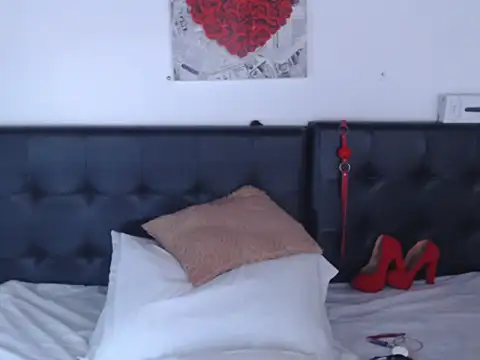 Snapshot of Amara_Red chatting on 03.03.25 Amara Red online show from 03.03.25
