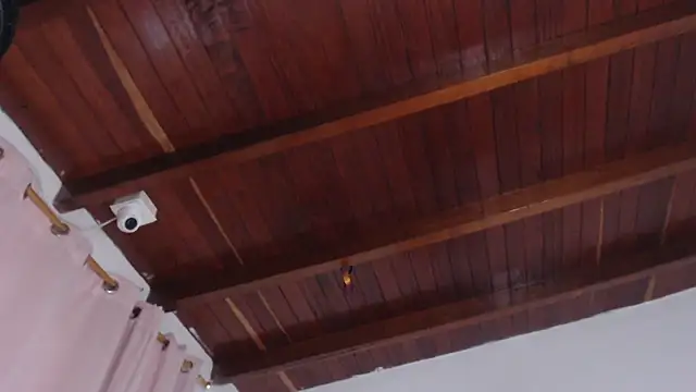 Amara Red online show from 12.15.25