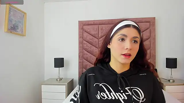 Snapshot of AnnyCherry_ chatting on 02.20.26 AnnyCherry online show from 02.20.26