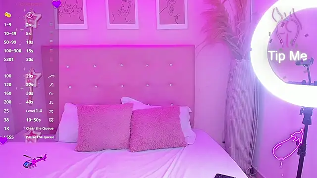 Snapshot of EIMY_BRIGHT chatting on 10.30.25 EIMY BRIGHT online show from 10.30.25