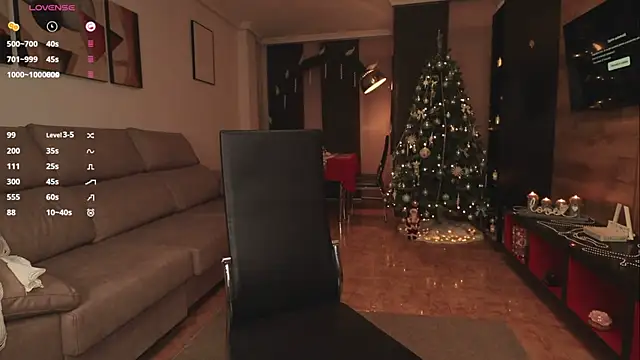 Snapshot of Golden_Rosse chatting on 12.11.24 Golden Rosse online show from 12.11.24