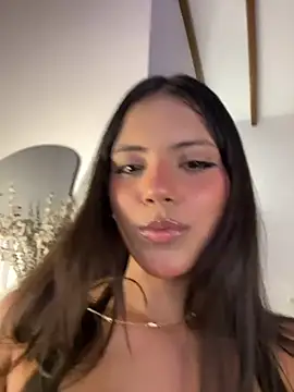 Snapshot of __Alisson_ chatting on 05.10.26 Alisson online show from 05.10.26