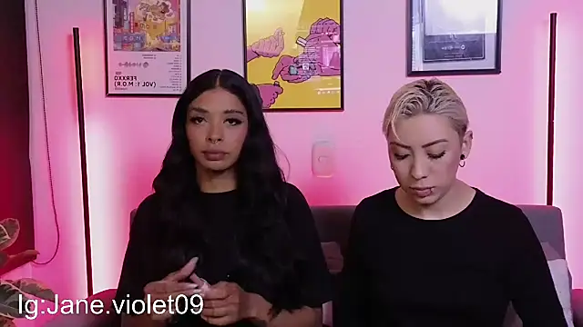 Snapshot of jane_hart_ chatting on 10.12.25 jane hart online show from 10.12.25