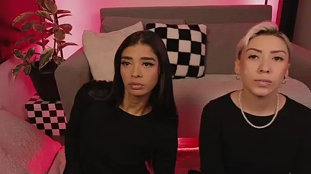 Snapshot of jane_hart_ chatting on 11.07.25 jane hart online show from 11.07.25