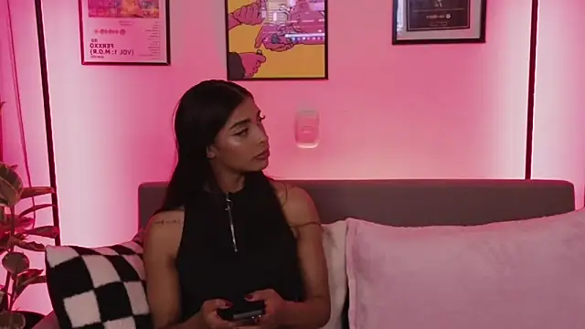 Snapshot of jane_hart_ chatting on 11.11.25 jane hart online show from 11.11.25