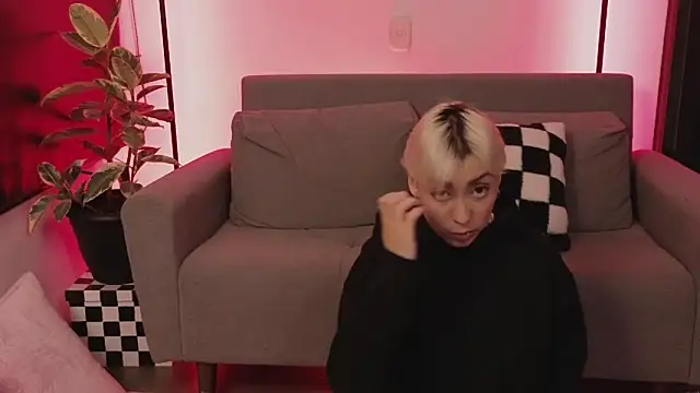 Snapshot of jane_hart_ chatting on 11.13.25 jane hart online show from 11.13.25