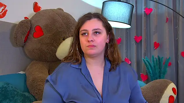 Snapshot of MaryMurray chatting on 02.25.26 MaryMurray online show from 02.25.26