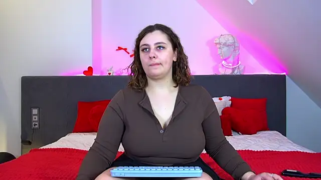 Snapshot of MaryMurray chatting on 03.01.26 MaryMurray online show from 03.01.26