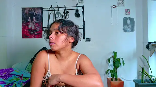 Snapshot of clydexxxbunny chatting on 06.20.26 clydexxxbunny online show from 06.20.26
