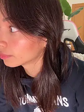 Adriennesexxx online show from 11.25.25