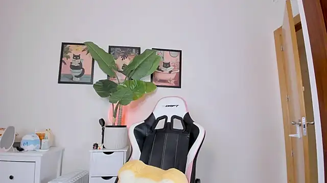 Adriennesexxx online show from 02.08.26