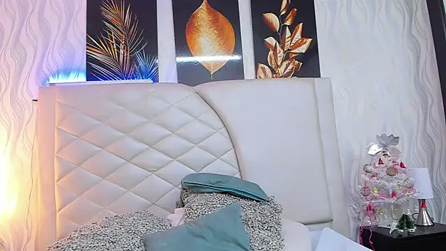 Snapshot of Amberr_Greyy chatting on 12.11.24 Amberr Greyy online show from 12.11.24