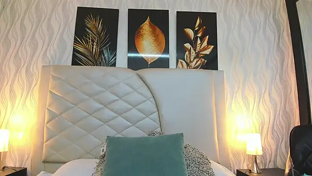 Snapshot of Amberr_Greyy chatting on 02.13.25 Amberr Greyy online show from 02.13.25