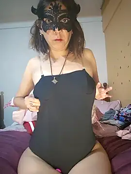 Lunababymylove online show from 09.28.25