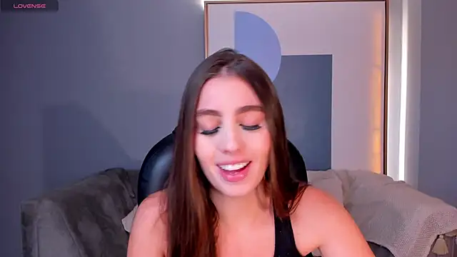 Snapshot of DolcieElliot chatting on 03.03.25 DolcieElliot online show from 03.03.25