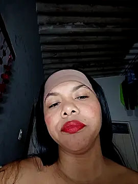 DIORA Latina online show from 03.12.26