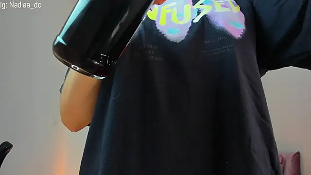 Snapshot of Nadiaa_ chatting on 12.12.24 Nadiaa online show from 12.12.24