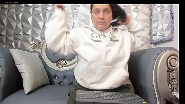 KataleyaStiward online show from 01.16.25