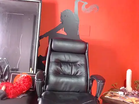 KLOE PIELL online show from 02.05.26