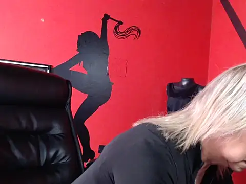 KLOE PIELL online show from 04.09.26