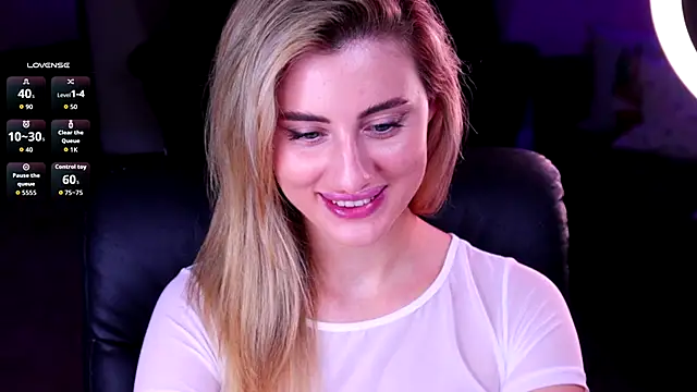 Snapshot of Naughty-Kitty1 chatting on 11.06.25 Naughty-Kitty1 online show from 11.06.25