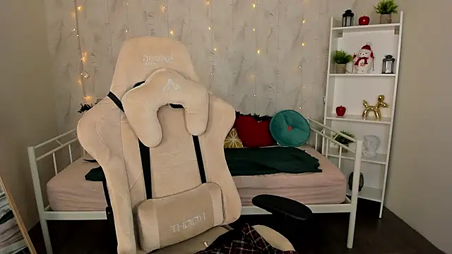 Miley Brown  online show from 12.29.24