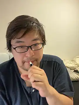 Snapshot of yuuki198912 chatting on 10.27.25 yuuki198912 online show from 10.27.25