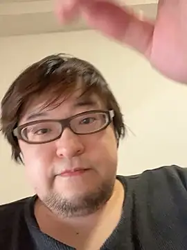 Snapshot of yuuki198912 chatting on 11.08.25 yuuki198912 online show from 11.08.25